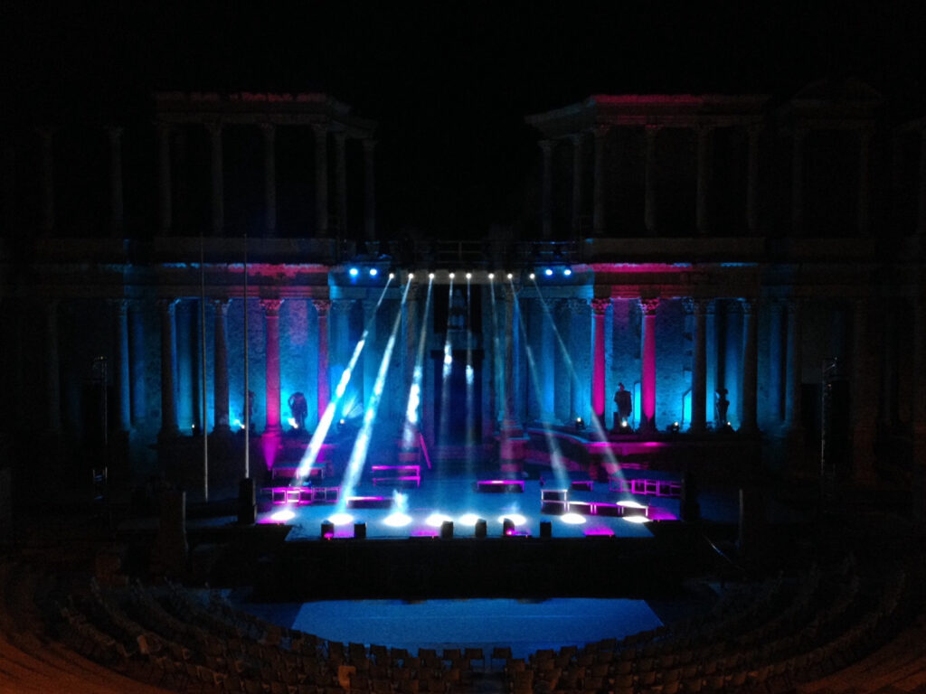 Iluminación arquitectónica en Teatro Romano de Mérida